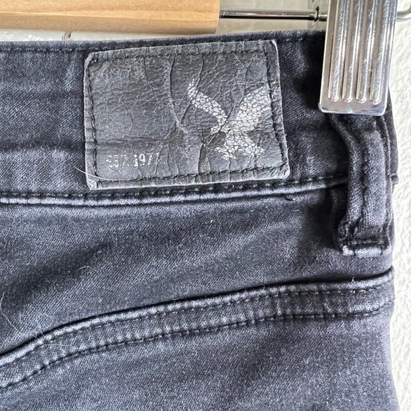 AMERICAN EAGLE Charcoal Black High Waist Super Stretch Shorts Size 2 - Picture 5 of 11